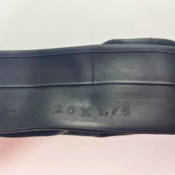 Камера 20x1.75/1.95 прямой вентиль Schrader 33мм Муровдаг